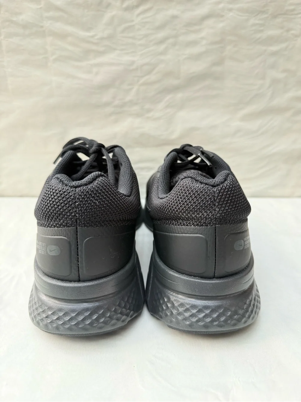 Nike Run Swift V2.0 - Black & Charcoal Men's Running Shoes - Size 9.5